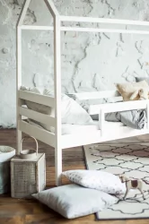 Кровать-домик RooRoom кд-1 с бортиком Белый