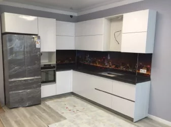 Глянцевый фартук (КОМПОЗИТ) KM 24