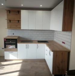 Глянцевый фартук (КОМПОЗИТ) KM 10 Белый