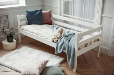 Детская кровать из дерева RooRoom VK-1 Белая