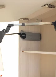 Шкаф-витрина кухонный (плавное закрывание) Графит 74.81 Сосна Астрид /Ваниль