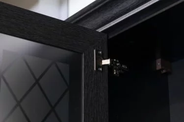 Шкаф кухонный 500 со стеклом Италия ЛД 275.347.000 Черный Дуб темный