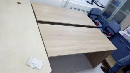 Стол для персонала S-1400 (Дуб Cонома светлый)