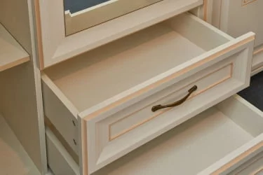 Комплект мебели для спальни Марлен №3 Кремовый белый Патина