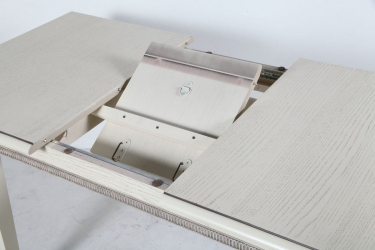 Стол из массива дерева Фаворит-2 (1,1м) тон 2 с коричневой патиной Бананы