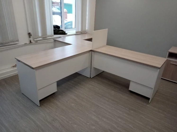 Стол прямой Deka ЛДСП каркас 75.06.14 Дуб Сантана светлый/Белый_1