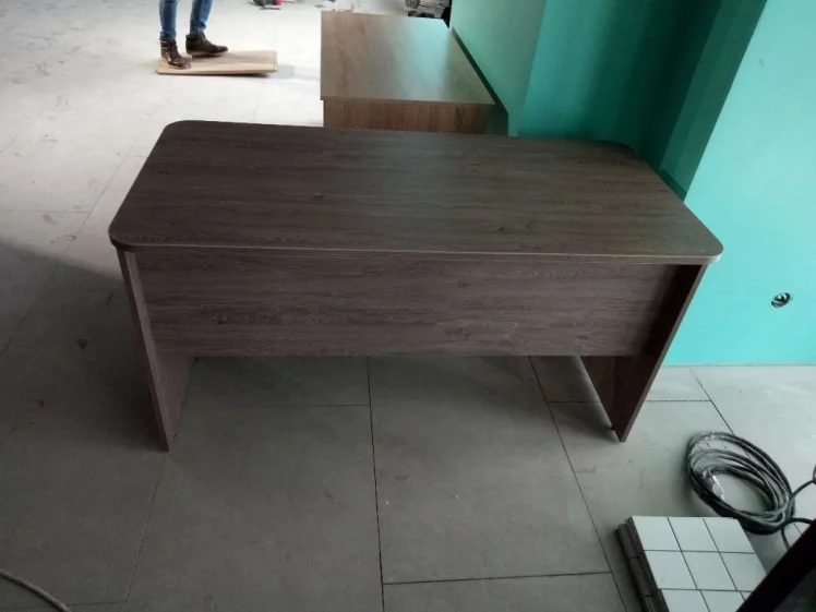 Стол прямой Glassy 1.10.14 Дуб Верцаска_1