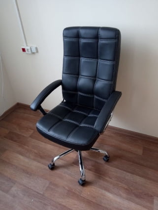 Кресло руководителя Riva 9092 Черный_5