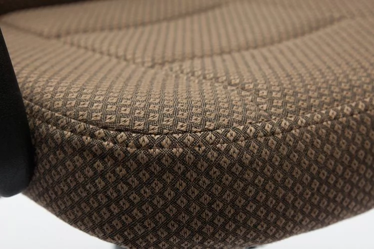 Кресло руководителя СН747 бежевый-12_4