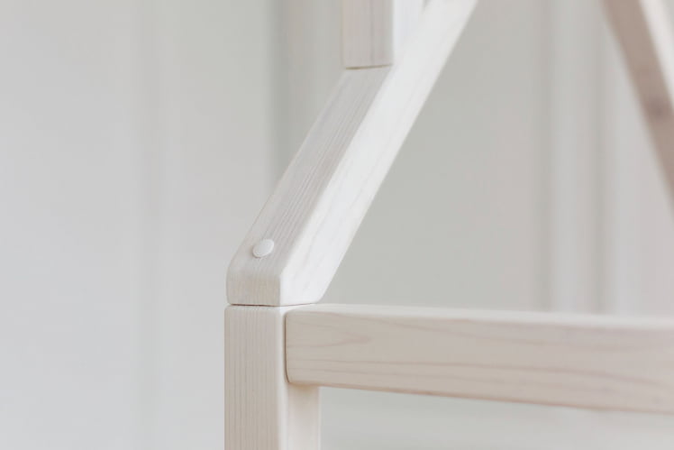 Кровать-домик в колерованном масле_2