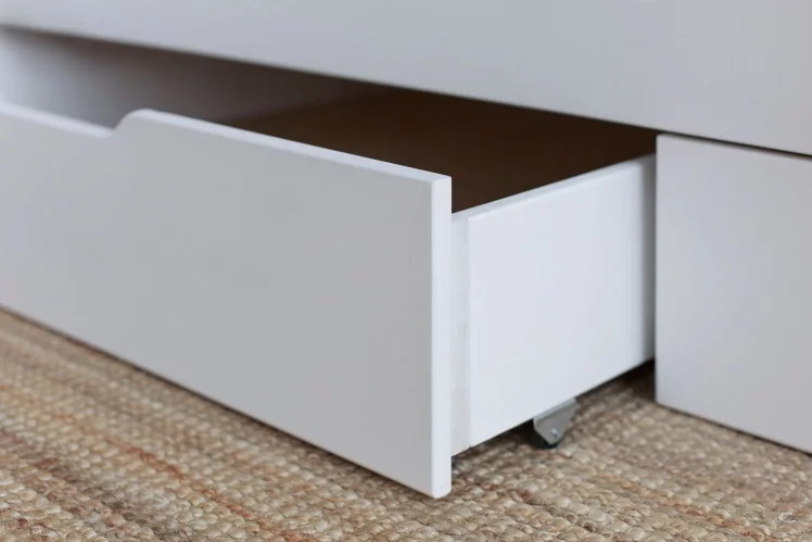 Софа в белом цвете с ящиками_2