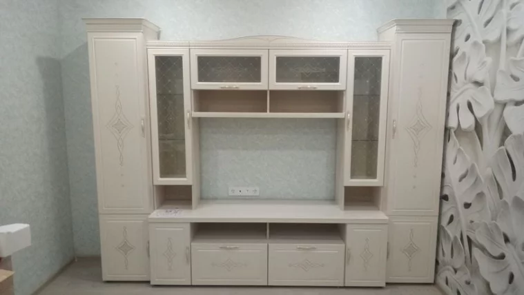 Шкаф-витрина малый (левый/правый) Венеция 32.07 Сосна Астрид Ваниль_7